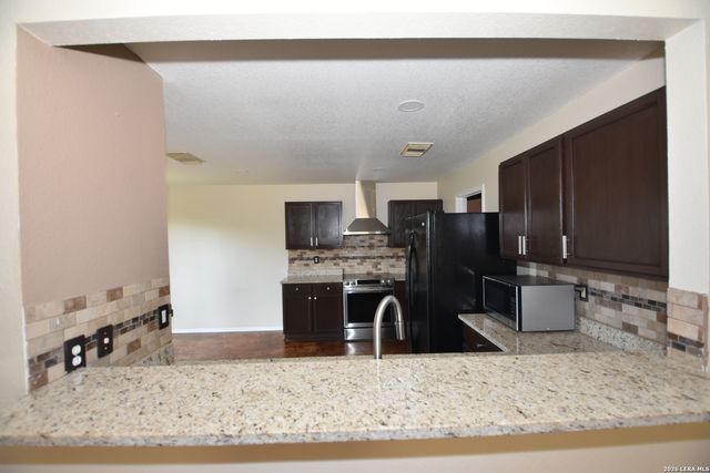 83 Viking Oak, San Antonio, TX 78247