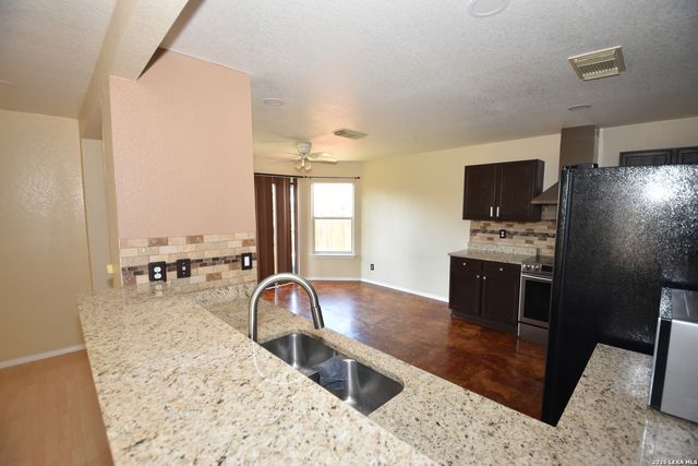 83 Viking Oak, San Antonio, TX 78247