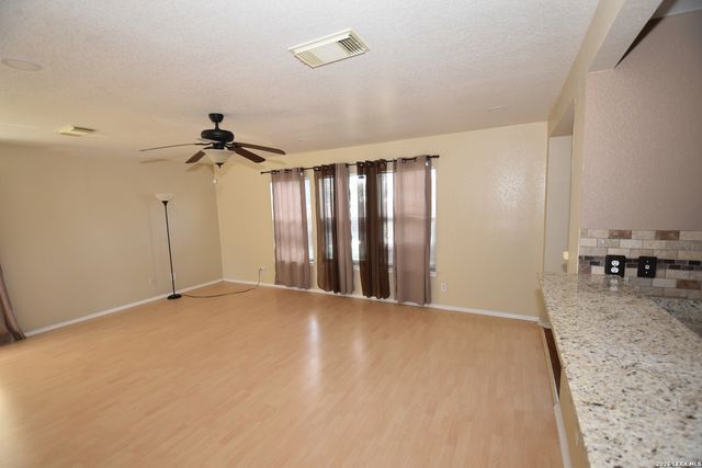 83 Viking Oak, San Antonio, TX 78247