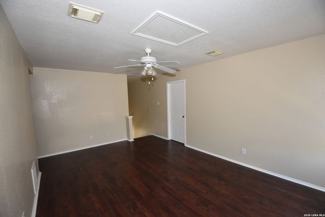 83 Viking Oak, San Antonio, TX 78247