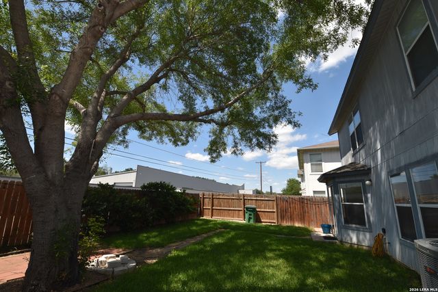 83 Viking Oak, San Antonio, TX 78247