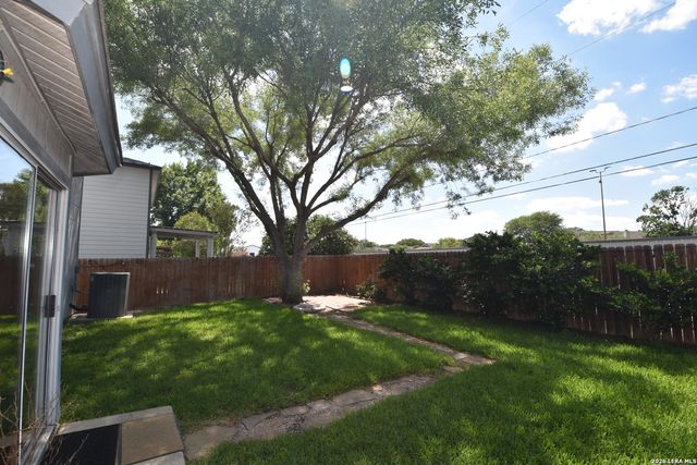 83 Viking Oak, San Antonio, TX 78247