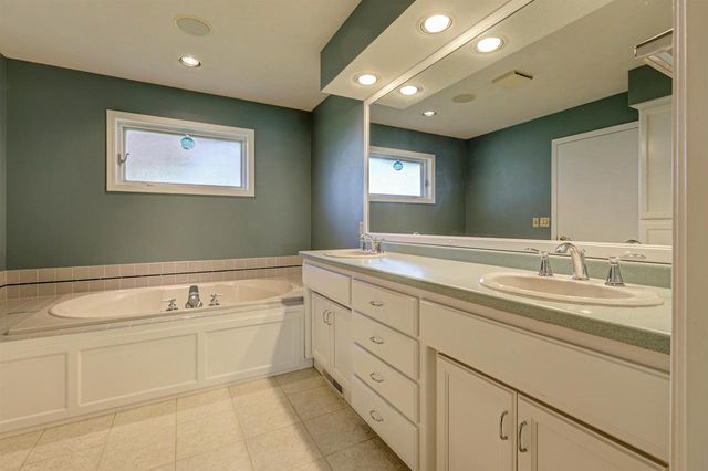 8358 PHEASANT RUN TRAIL, Larsen, WI 54947