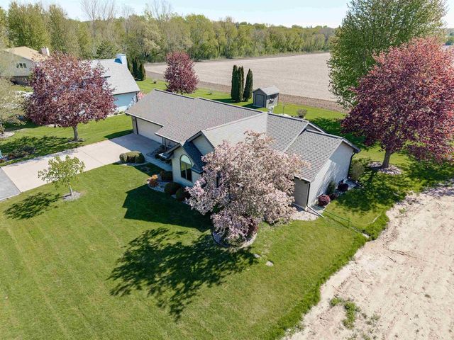 8358 PHEASANT RUN TRAIL, Larsen, WI 54947