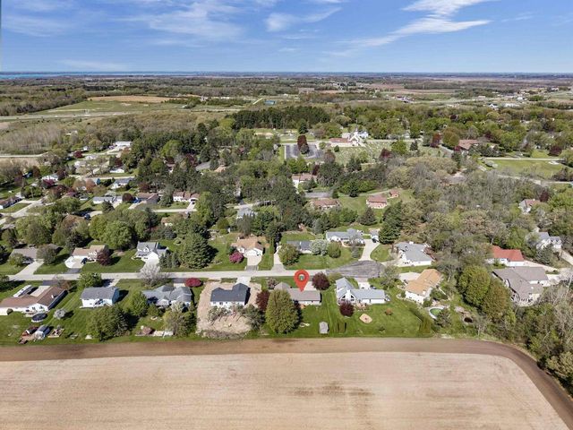 8358 PHEASANT RUN TRAIL, Larsen, WI 54947