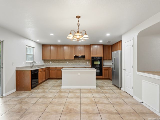 6740 Wayman Ridge, Live Oak, TX 78233
