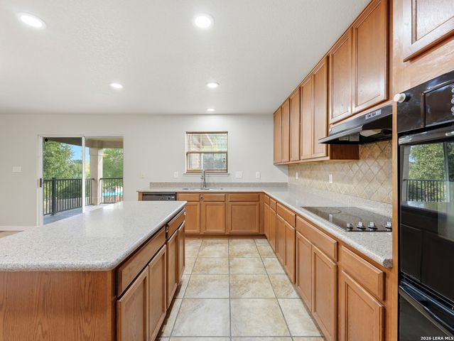 6740 Wayman Ridge, Live Oak, TX 78233