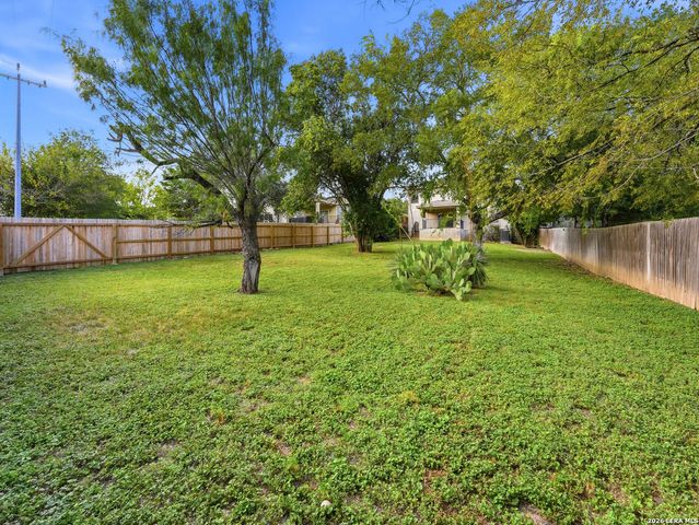 6740 Wayman Ridge, Live Oak, TX 78233
