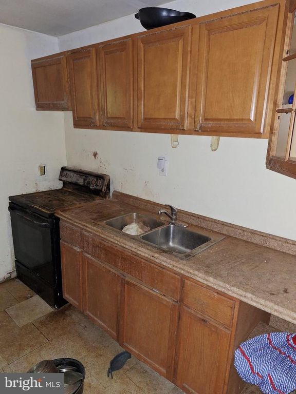 2720 N HICKS ST, PHILADELPHIA, PA 19132 — photo 2
