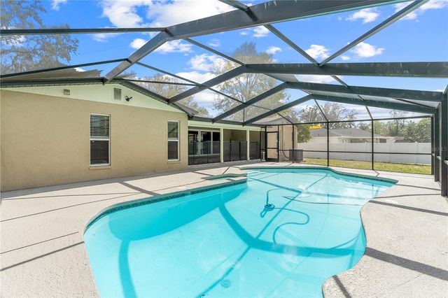 10700 N 62ND STREET, Temple Terrace, FL 33617