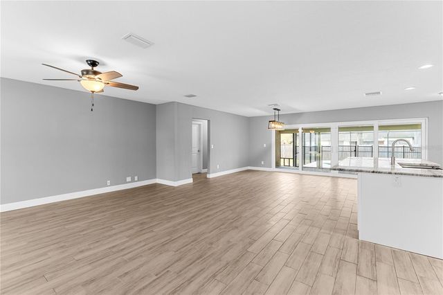 10700 N 62ND STREET, Temple Terrace, FL 33617