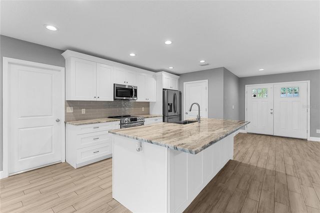 10700 N 62ND STREET, Temple Terrace, FL 33617