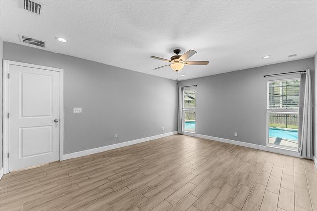 10700 N 62ND STREET, Temple Terrace, FL 33617