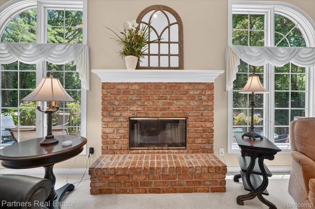 5935 Winans View Court, Hamburg Township, MI 48169