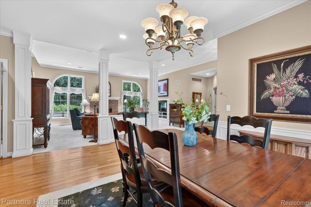 5935 Winans View Court, Hamburg Township, MI 48169