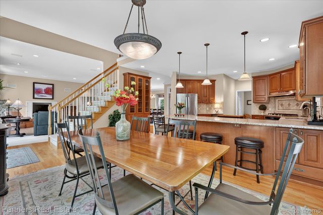 5935 Winans View Court, Hamburg Township, MI 48169