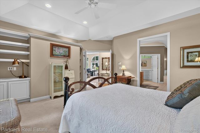 5935 Winans View Court, Hamburg Township, MI 48169
