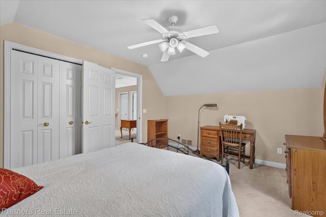 5935 Winans View Court, Hamburg Township, MI 48169
