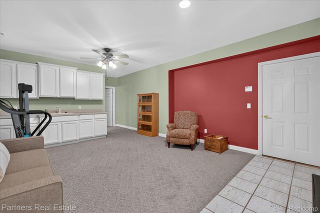 5935 Winans View Court, Hamburg Township, MI 48169