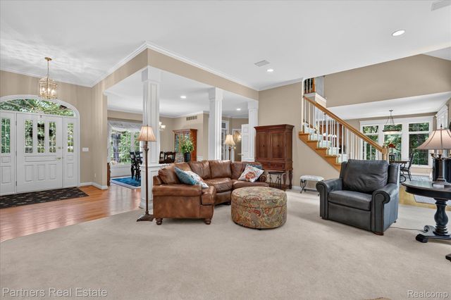 5935 Winans View Court, Hamburg Township, MI 48169