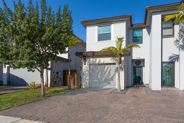 25378 SW 108th Ave, Homestead, FL 33032