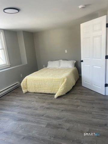 1 Hickory Street, Bristol, CT 06010