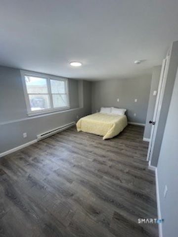 1 Hickory Street, Bristol, CT 06010