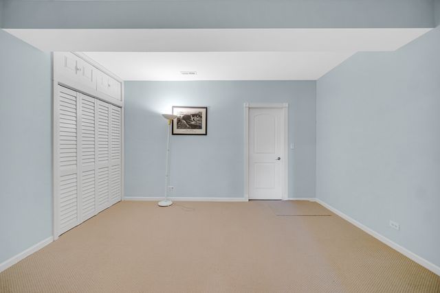 720 Viewpointe Drive, St. Charles, IL 60174