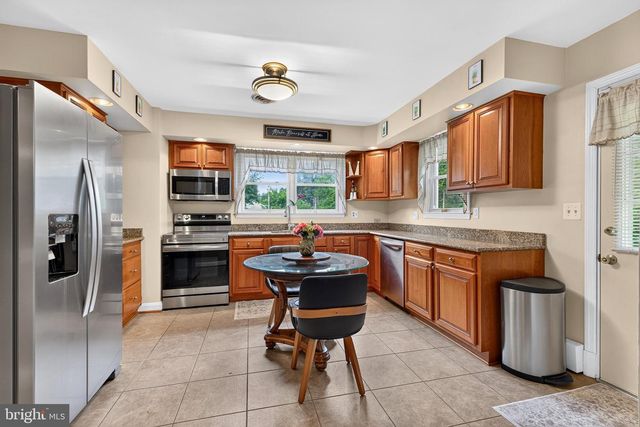 4914 RIDGE RD, Baltimore, MD 21237