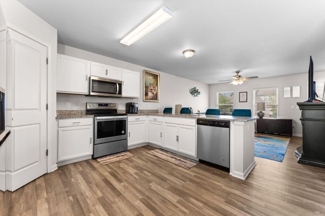 16901 Aberdeen Drive, Romulus, MI 48174