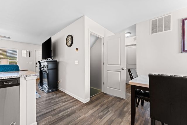 16901 Aberdeen Drive, Romulus, MI 48174