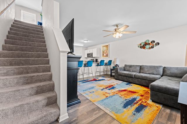 16901 Aberdeen Drive, Romulus, MI 48174