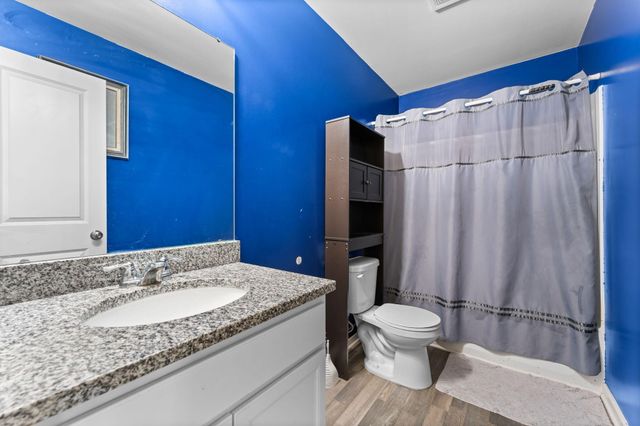 16901 Aberdeen Drive, Romulus, MI 48174