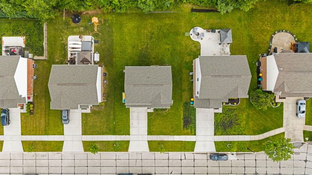 16901 Aberdeen Drive, Romulus, MI 48174