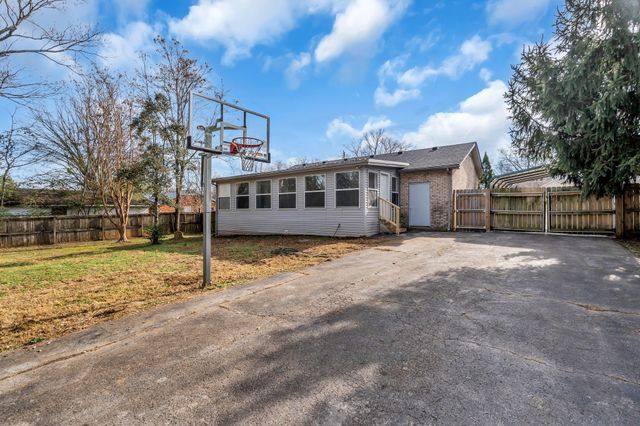 4623 Mandy Ln, Murfreesboro, TN 37129