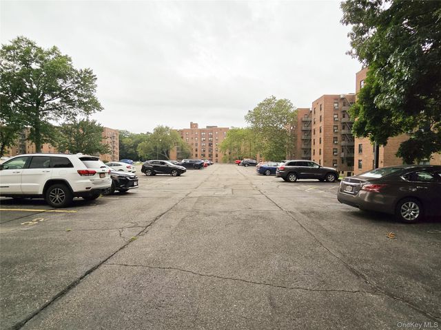 211-10 73rd Avenue 3D, Bayside, NY 11364