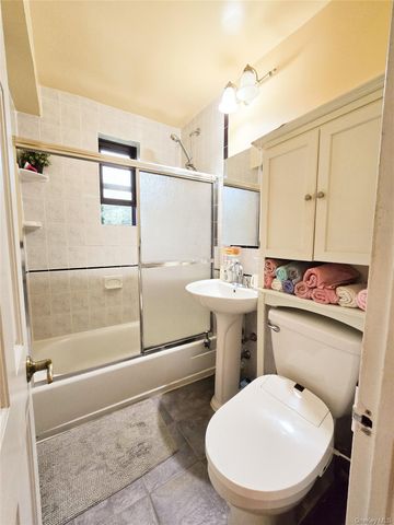 211-10 73rd Avenue 3D, Bayside, NY 11364