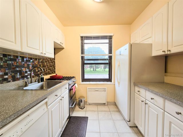 211-10 73rd Avenue 3D, Bayside, NY 11364