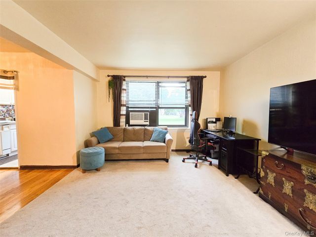 211-10 73rd Avenue 3D, Bayside, NY 11364