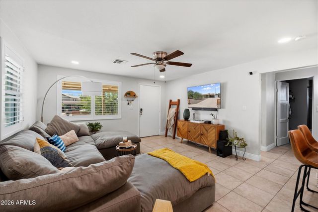 1324 E ORANGEWOOD Avenue, Phoenix, AZ 85020
