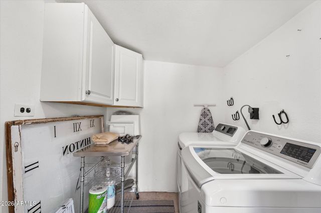 1324 E ORANGEWOOD Avenue, Phoenix, AZ 85020