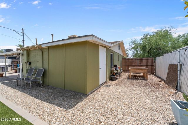 1324 E ORANGEWOOD Avenue, Phoenix, AZ 85020