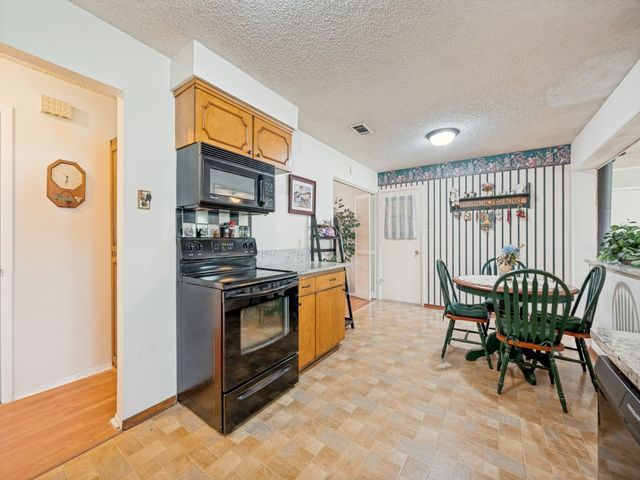 1604 Pleasant Run Road, Carrollton, TX 75006