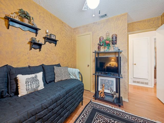 1604 Pleasant Run Road, Carrollton, TX 75006
