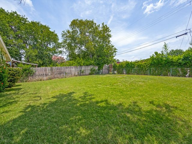 1604 Pleasant Run Road, Carrollton, TX 75006