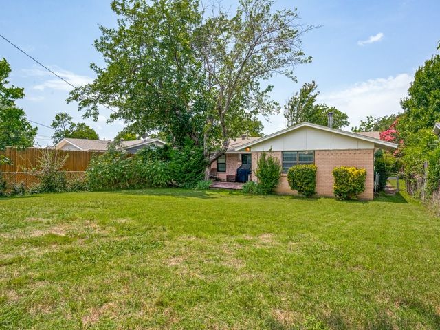 1604 Pleasant Run Road, Carrollton, TX 75006