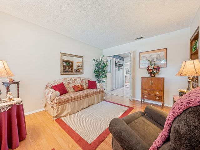 1604 Pleasant Run Road, Carrollton, TX 75006