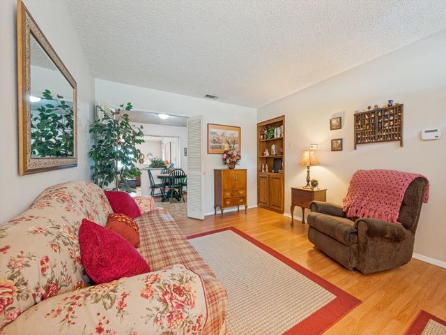 1604 Pleasant Run Road, Carrollton, TX 75006