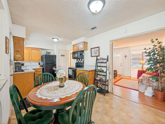 1604 Pleasant Run Road, Carrollton, TX 75006