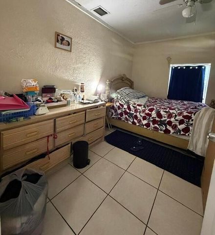 1009 S PINE Street, Lake Worth Beach, FL 33460